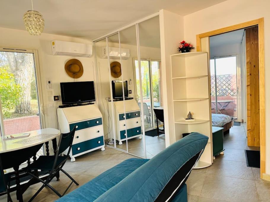 Moderne Mini Maison Lézignan-Corbières Екстериор снимка